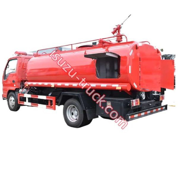 ISUZU fire truck water sprinkler