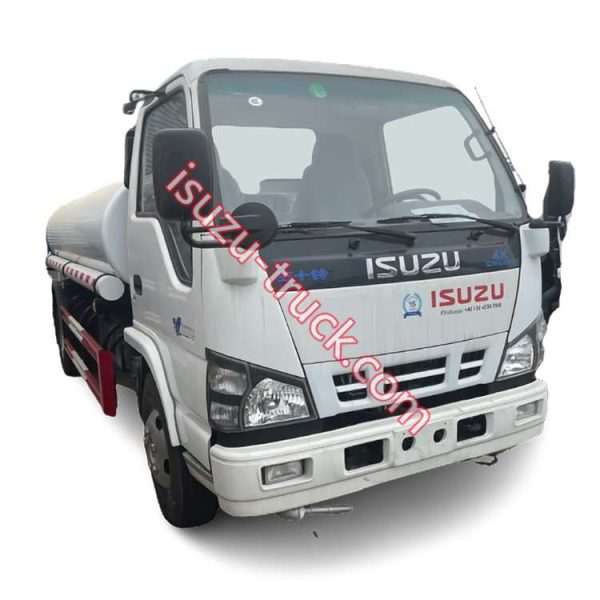 ISUZU water delivery truck