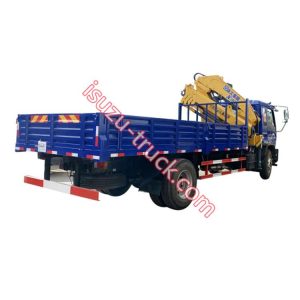 blue color ISUZU lorry mounted knuckle crane shows on www.isuzu-truck.com