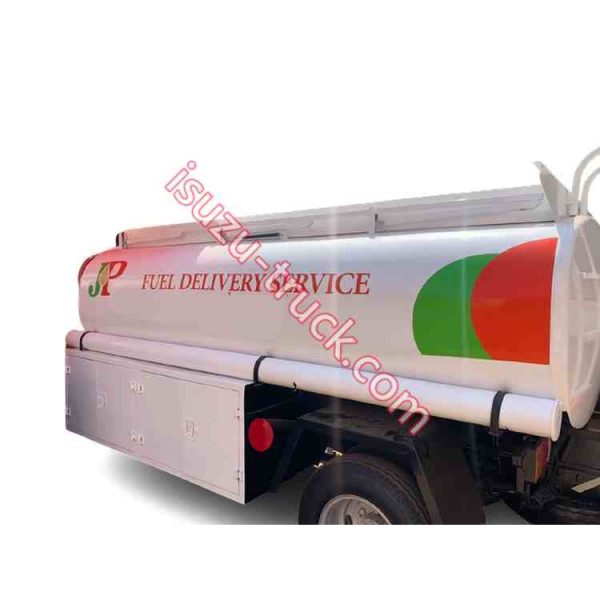 exported to ghana ISUZU fuel refuelling truck shows on isuzu-truck.com