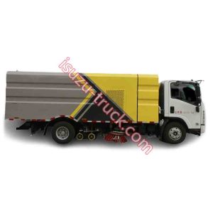 SUZU street vacuum sweeper can option dry type wet type , washing and pressure clean shows on www.isuzu-truck.com