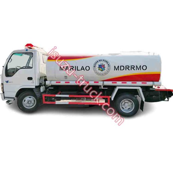exported to africa 6 wheelers ISUZU oil tanker truck shows on isuzu-truck.com