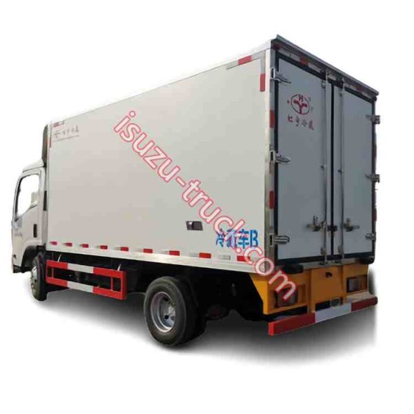 frozen food transport cold room painted white color shows on isuzu-truck.com