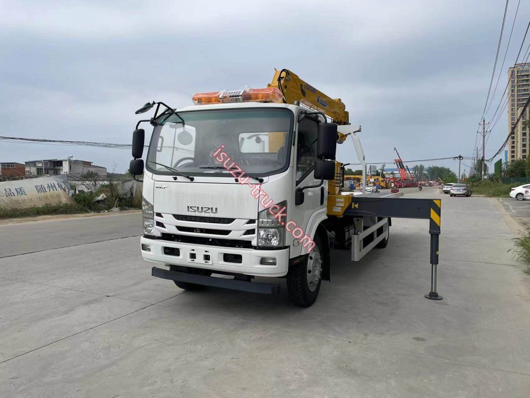 isuzu crane towing truck