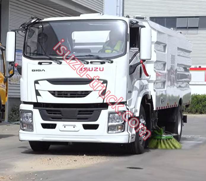 ISUZU FVR road sweeper truck